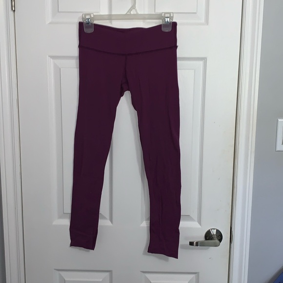 Lululemon purple leggings Sz 4 - Picture 1 of 5